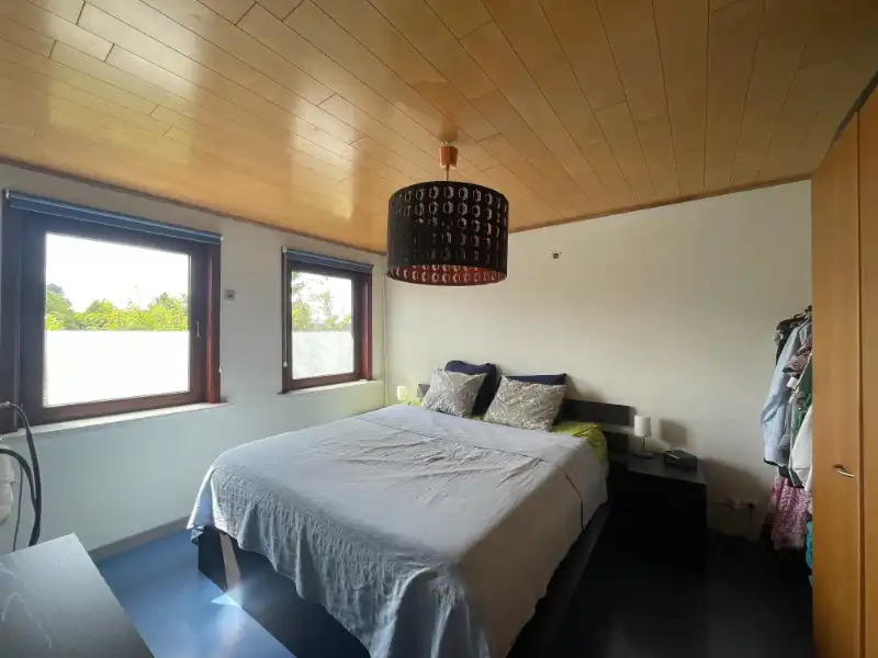 Instapklare half-open bebouwing met mooie tuin & garage foto 11