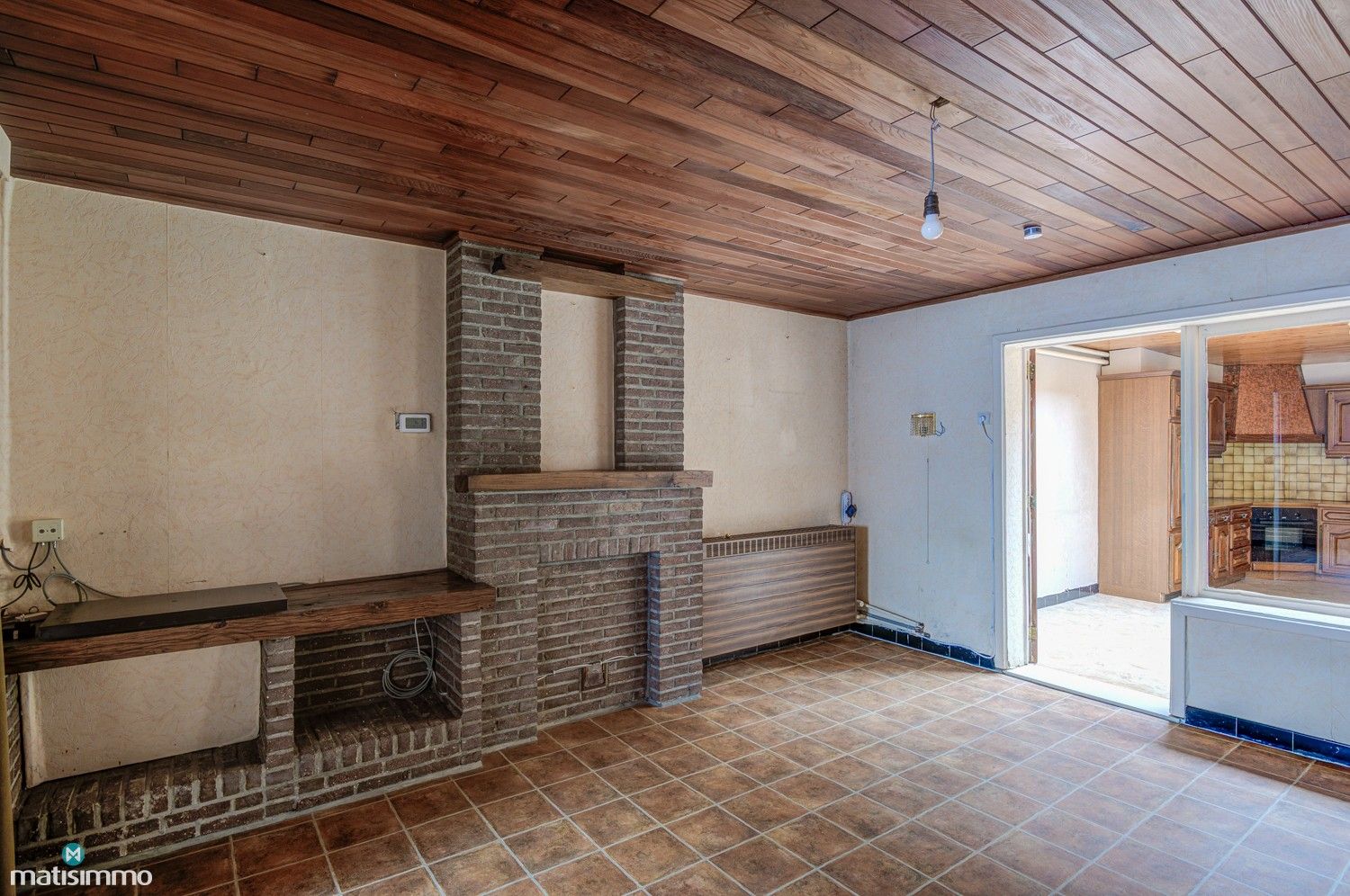 GEZINSWONING MET RUIME TUIN EN DRIE SLAAPKAMERS IN MARTENSLINDE foto 8