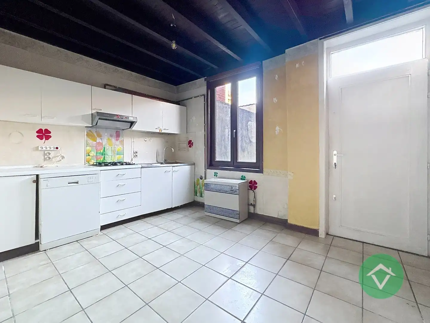 Instapklare woning met 4 slaapkamers in centrum van Koekelare foto 6