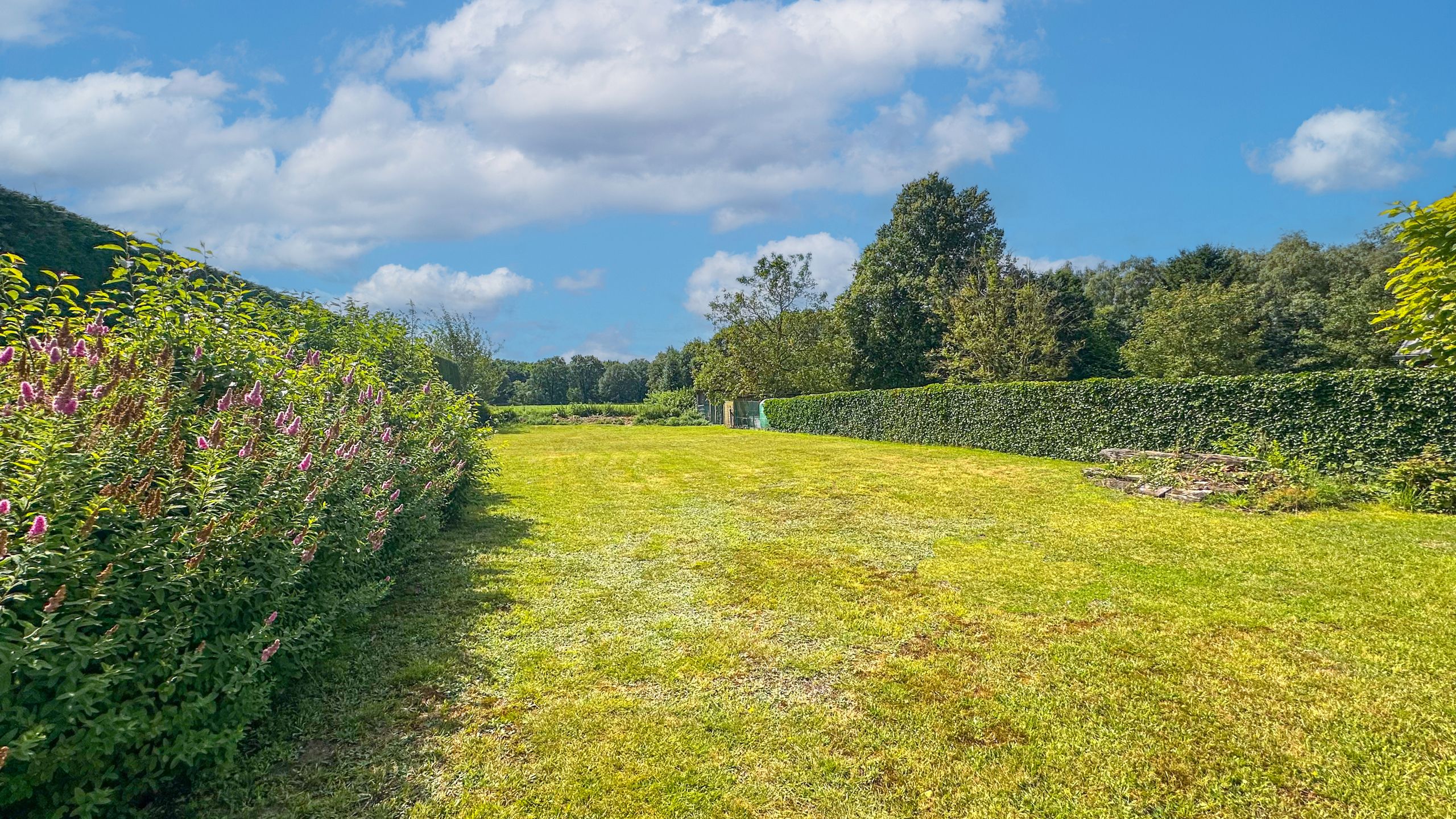 Mooie woning met riant perceel en prachtige grote tuin! foto 30