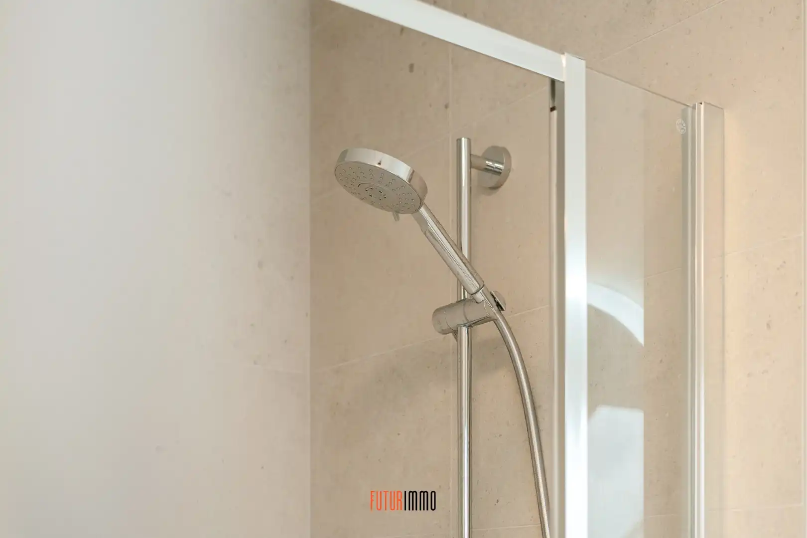 Nieuwbouwwoning met garage foto 15