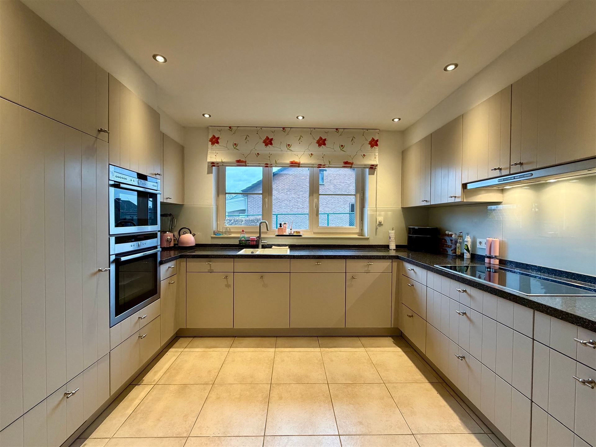 Comfortabele gelijkvloerse woning in Dilsen-Stokkem met tuin, garage en uitbreidingsmogelijkheden, ideaal voor wie rustig en praktisch wil wonen. foto 8