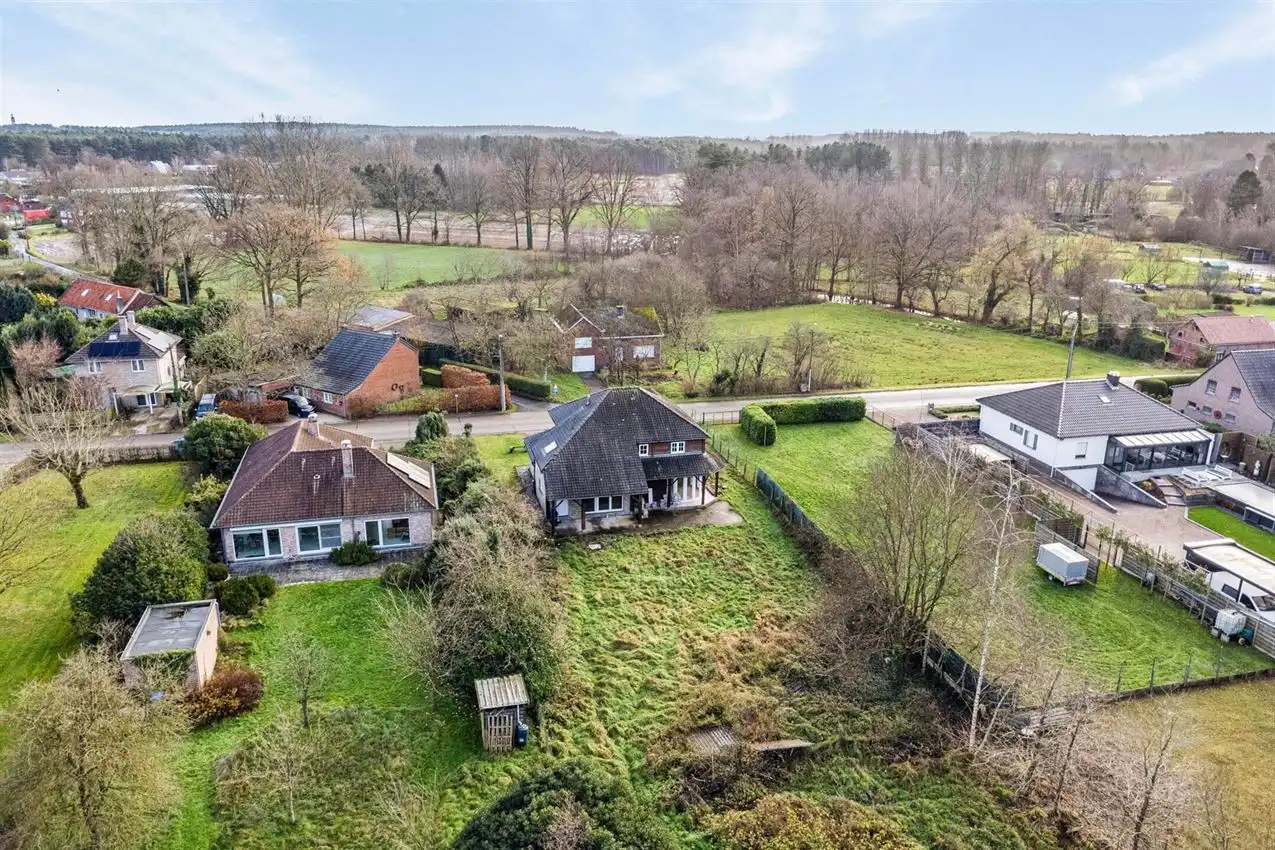 Villaperceel met klasse,  residentieel wonen omringd door groen. foto 17
