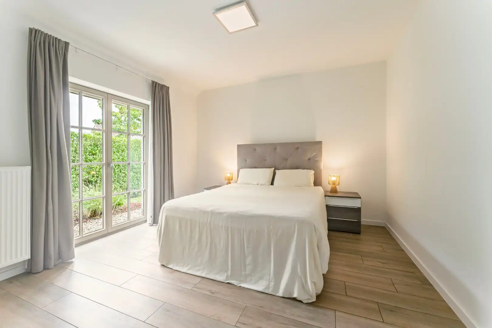 Exclusief gerenoveerde vrijstaande villa in rustige en residentiële omgeving foto 16