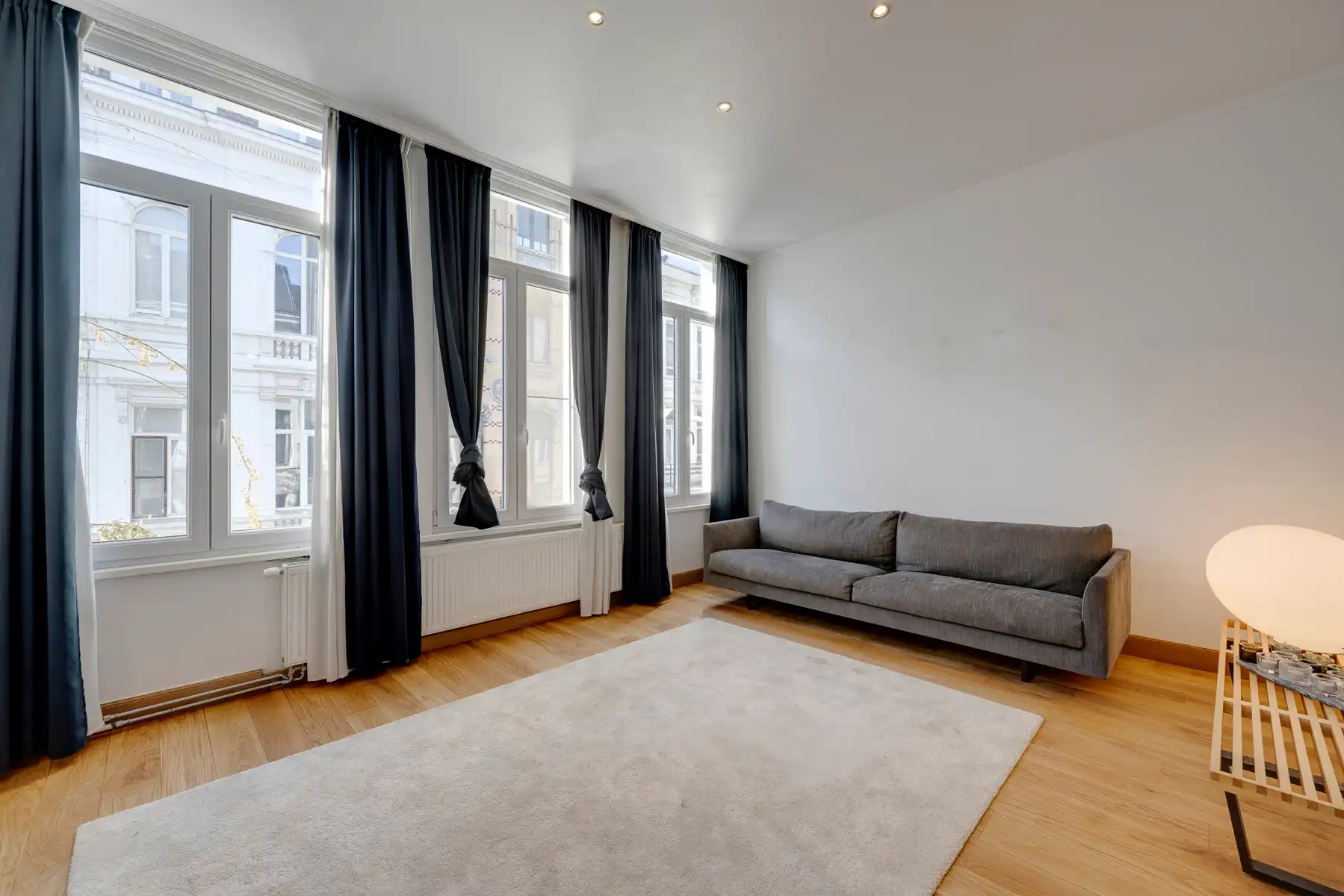 Karaktervol burgerhuis op toplocatie foto 9