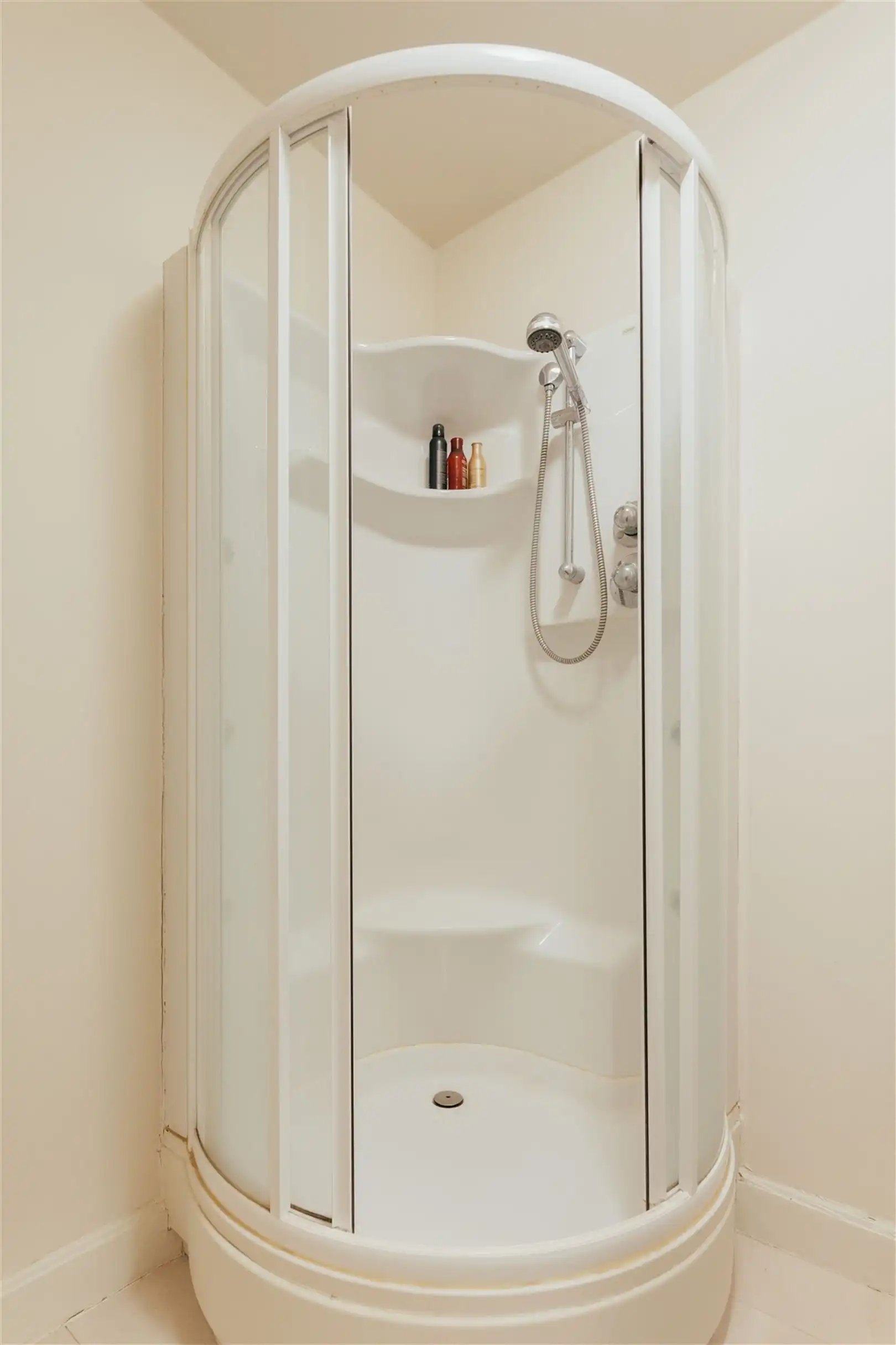 Kiftgate residence met zicht over het mooie dokter Roosensplein foto 17