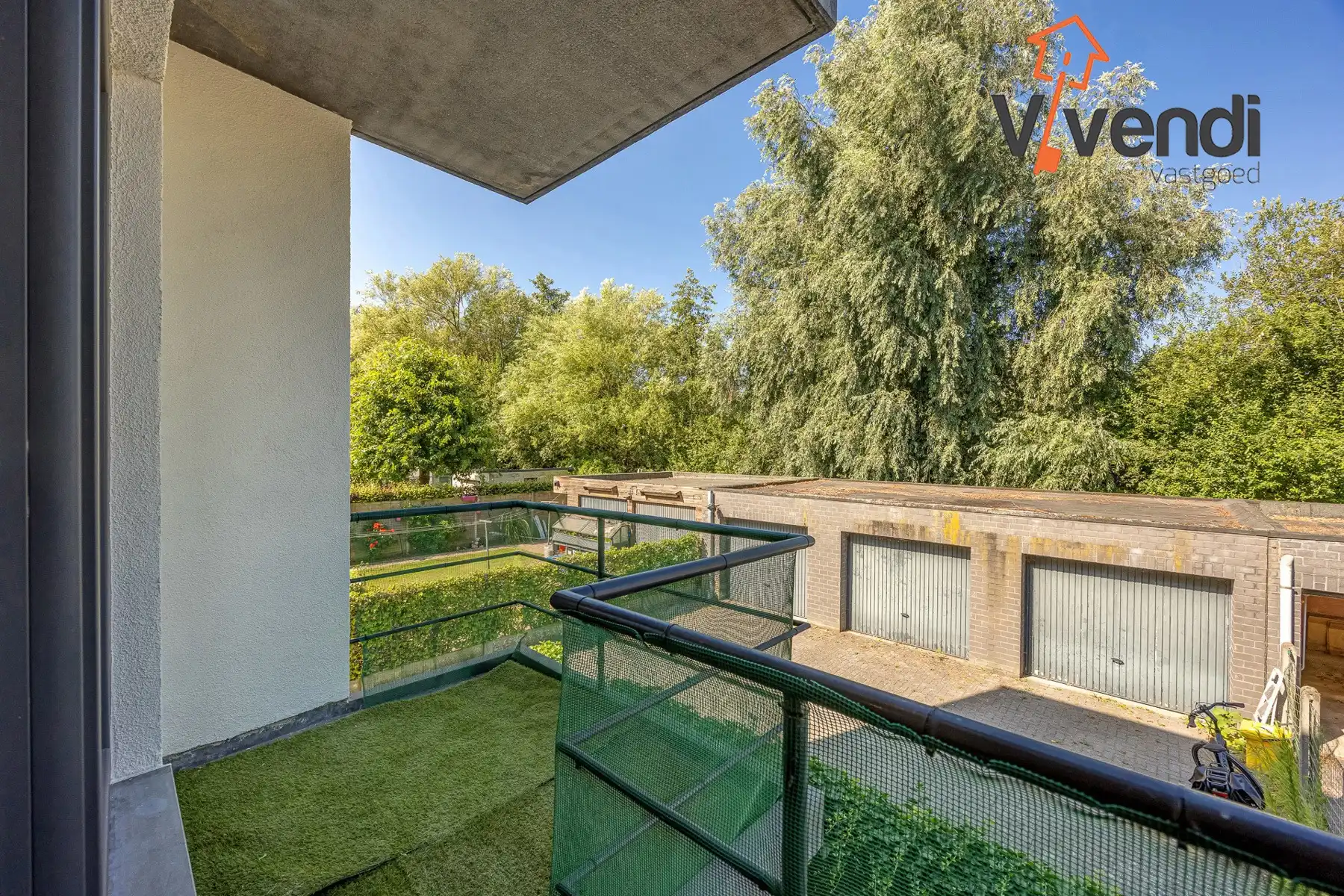 Ruime en lichtrijke duplex met 3 slpk inclusief 1 garagebox! foto 5