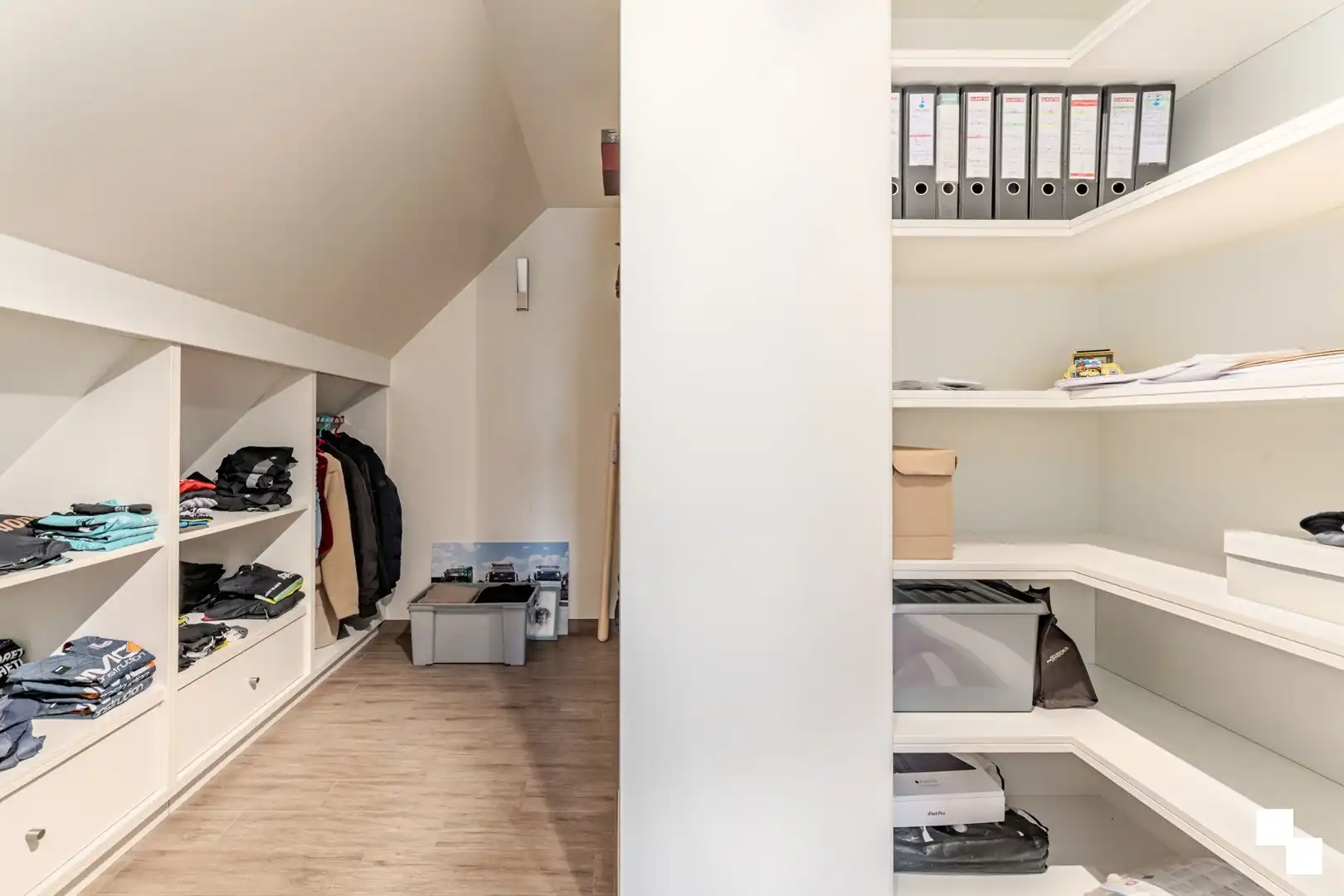Veelzijdige eigendom met recente woning en heel wat opslagmogelijkheden te Lendelede foto 21