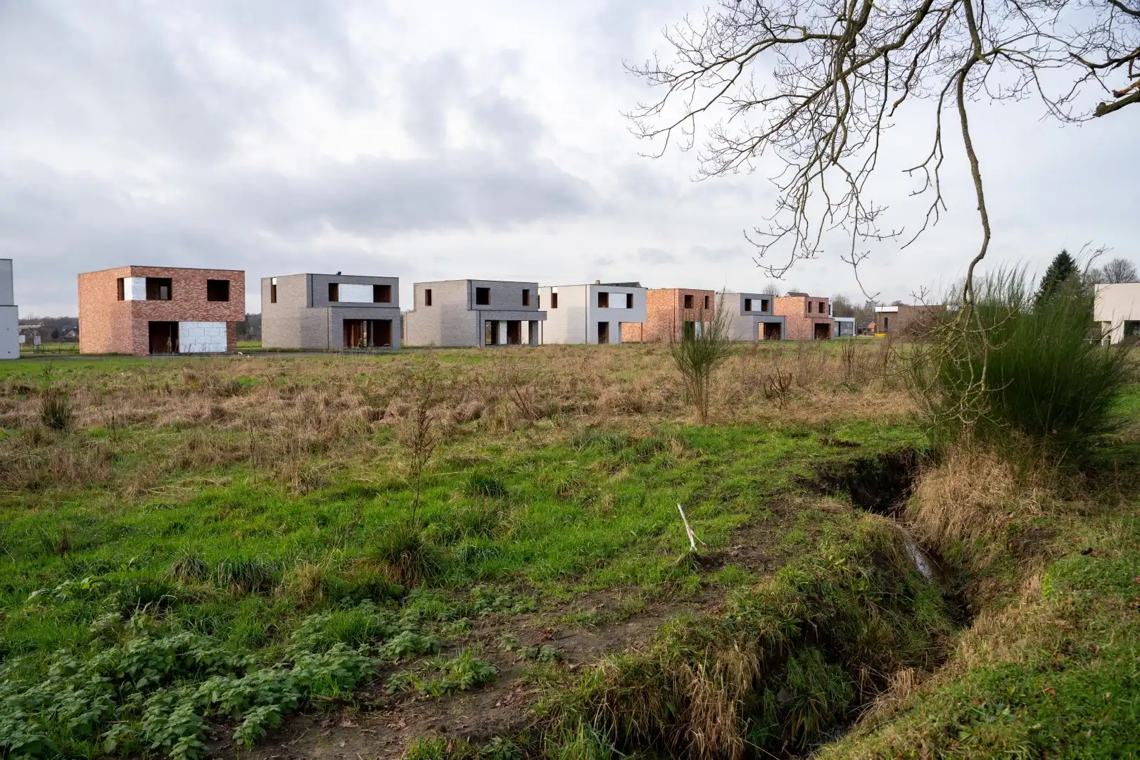Bouwgronden voor open bebouwing in landelijke omgeving foto 2