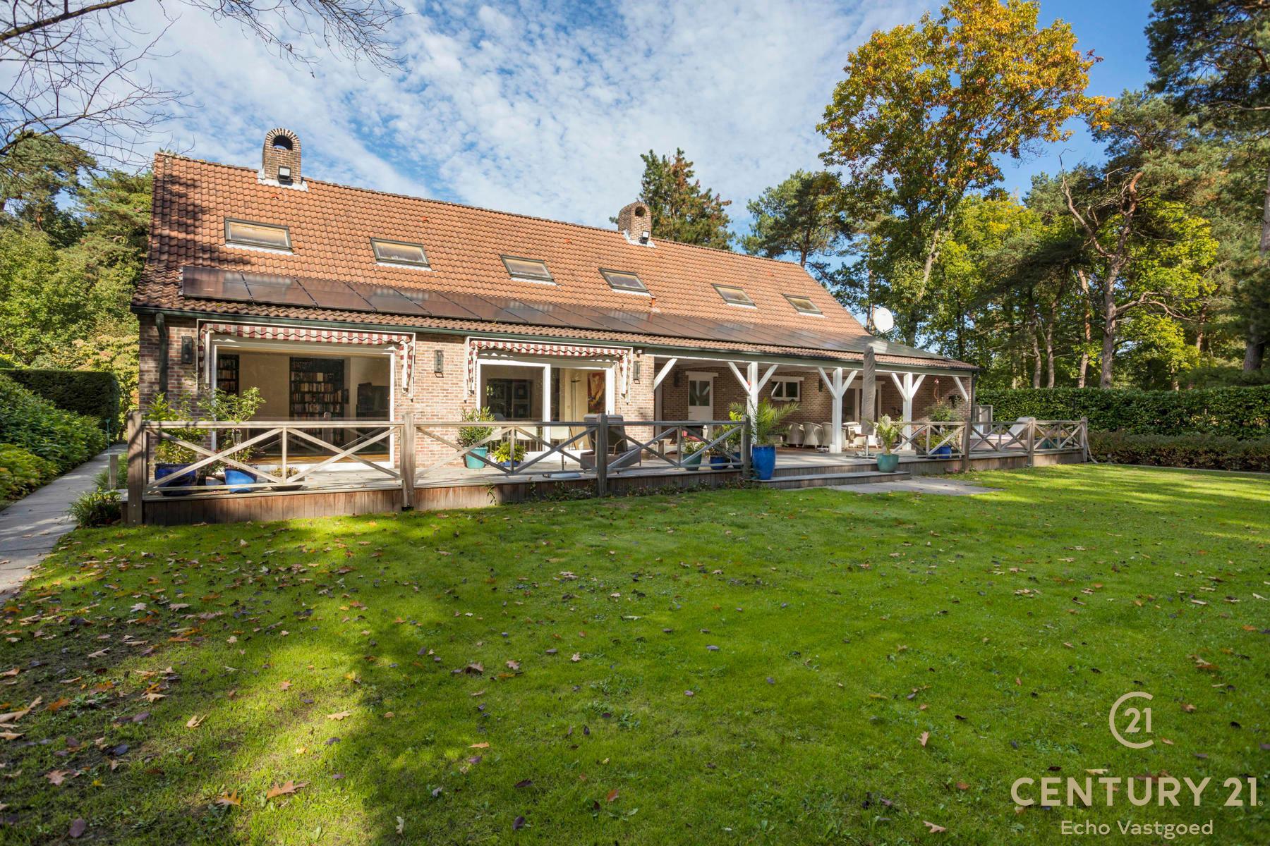 Gelijkvloerse villa met véél mogelijkheden op ca 2630m² foto 29