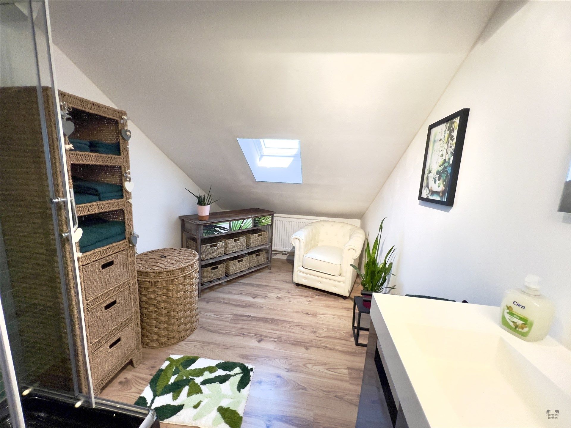 Ruime, Instapklare woning met zicht op velden in Bredene foto 34