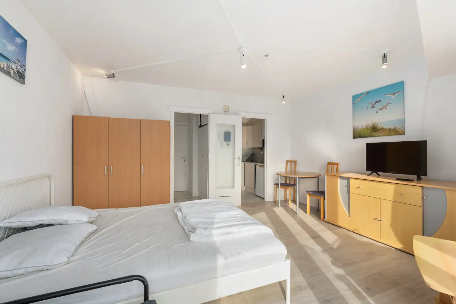 Studio met een uitstekende ligging vlakbij het centrum en strand foto 7