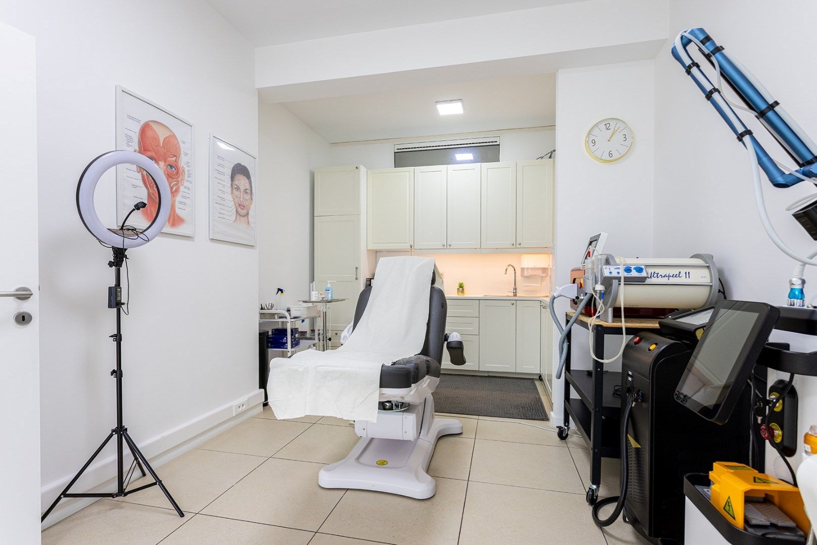 Handelsgelijkvloers of kantoorruimte met centrale ligging! foto 5