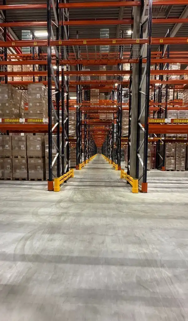 Nieuwbouw logistiek magazijn te huur aan Kluizendok in Haven van Gent foto 7