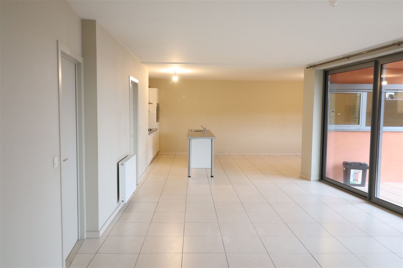 Twee slaapkamer app met terras!  foto 9