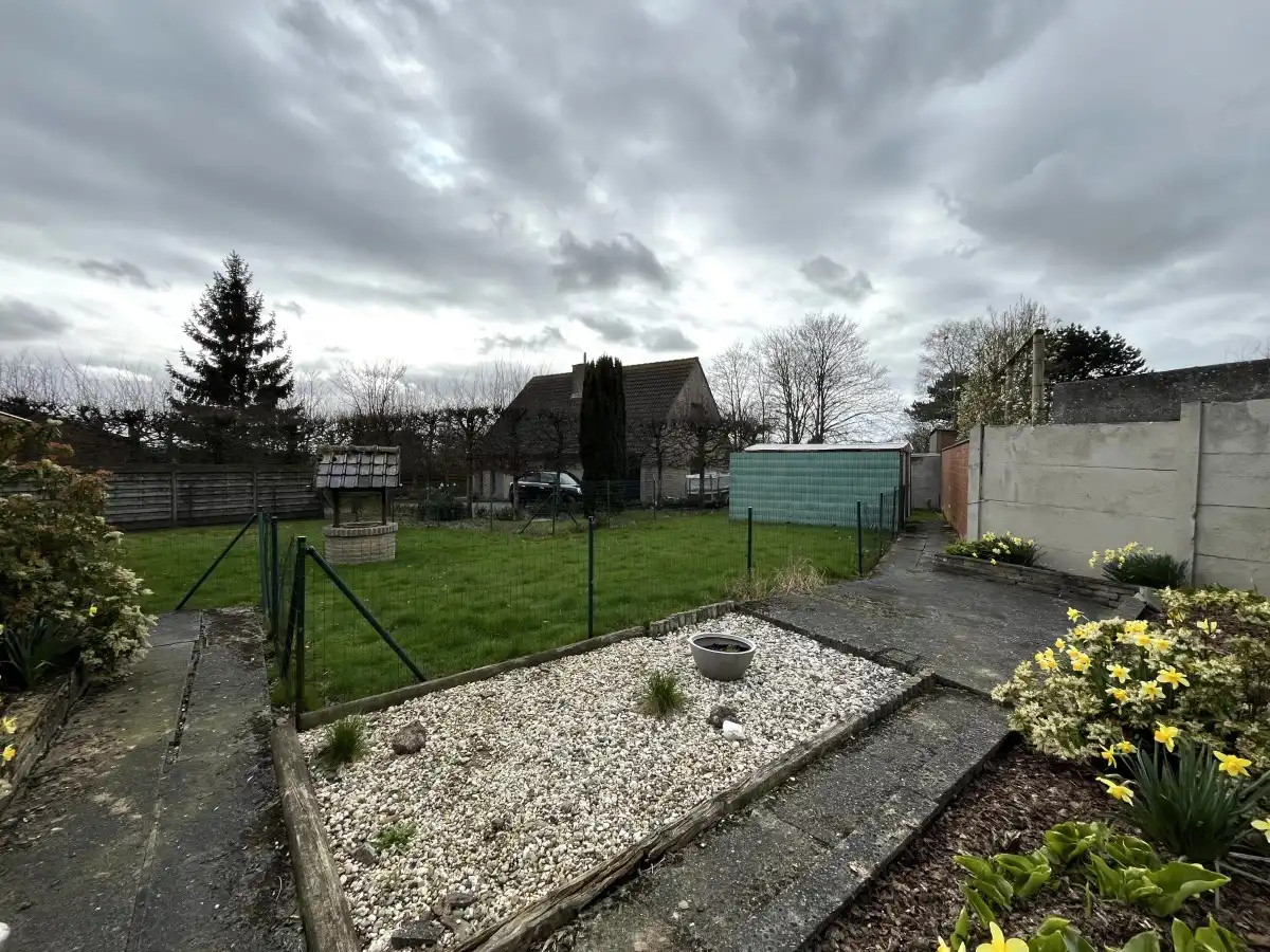 Zonnebeke – Volledig gerenoveerde woning met tuin foto 17