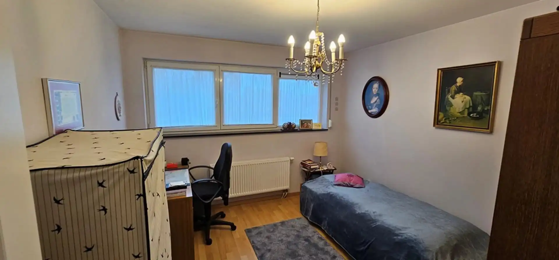 Ruime, recente, instapklare, energiezuinige half open bebouwing met degelijke en kwalitatieve afwerking en zonnepanelen, gelegen net buiten de grote ring van Hasselt. foto 23