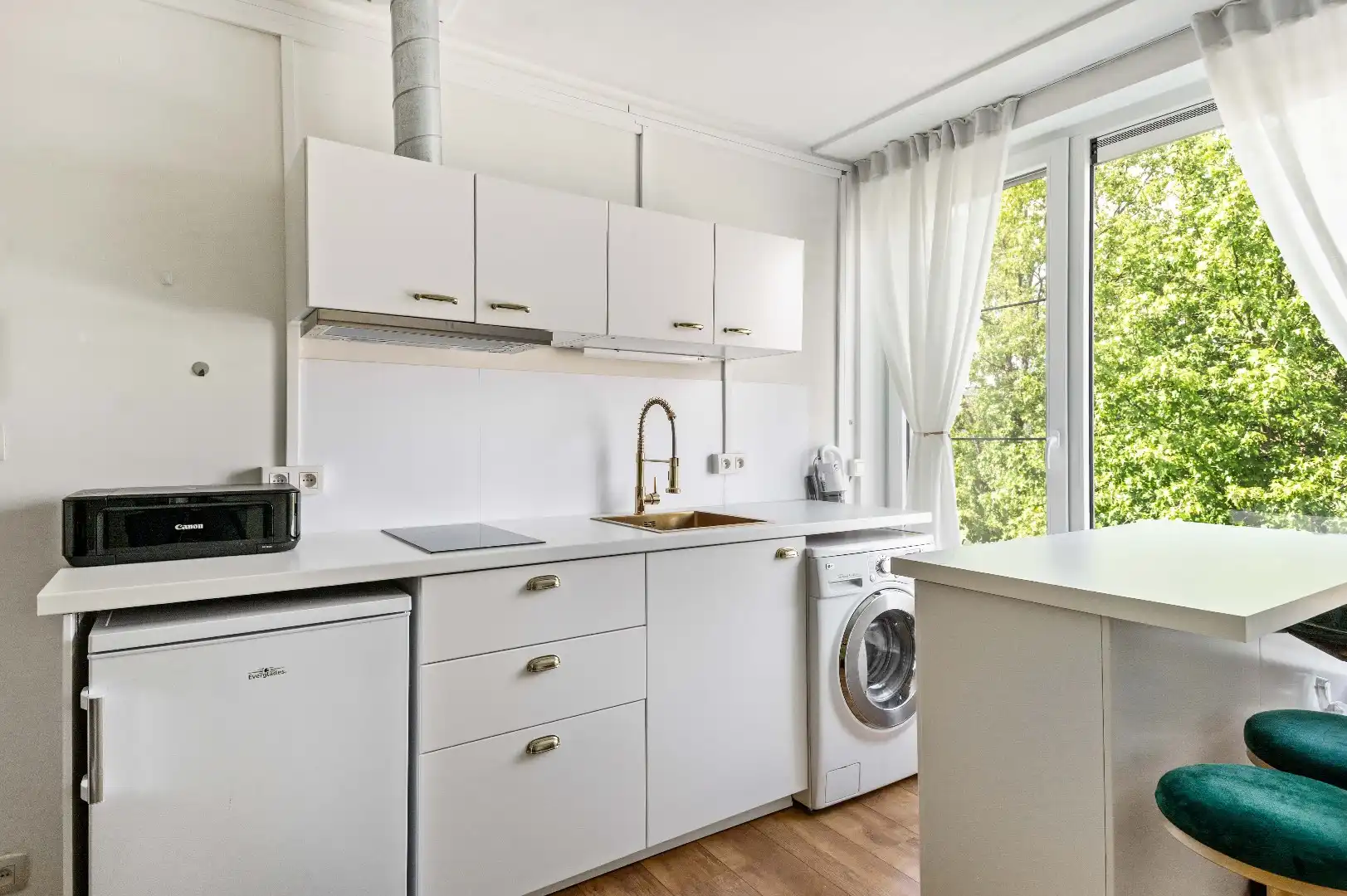 Volledig gerenoveerd appartement met flexibele indeling in Deurne! foto 7