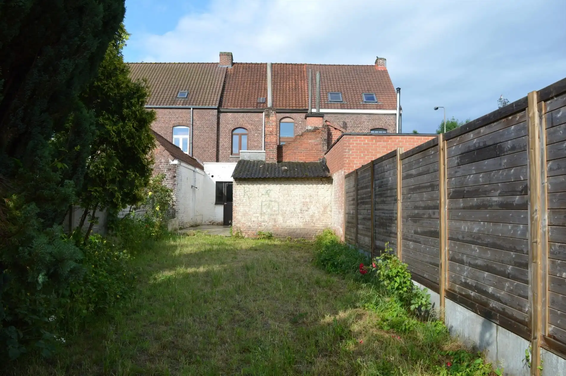 Te renoveren woning met 2 slaapkamers en tuin vlakbij te koop in Marke foto 11