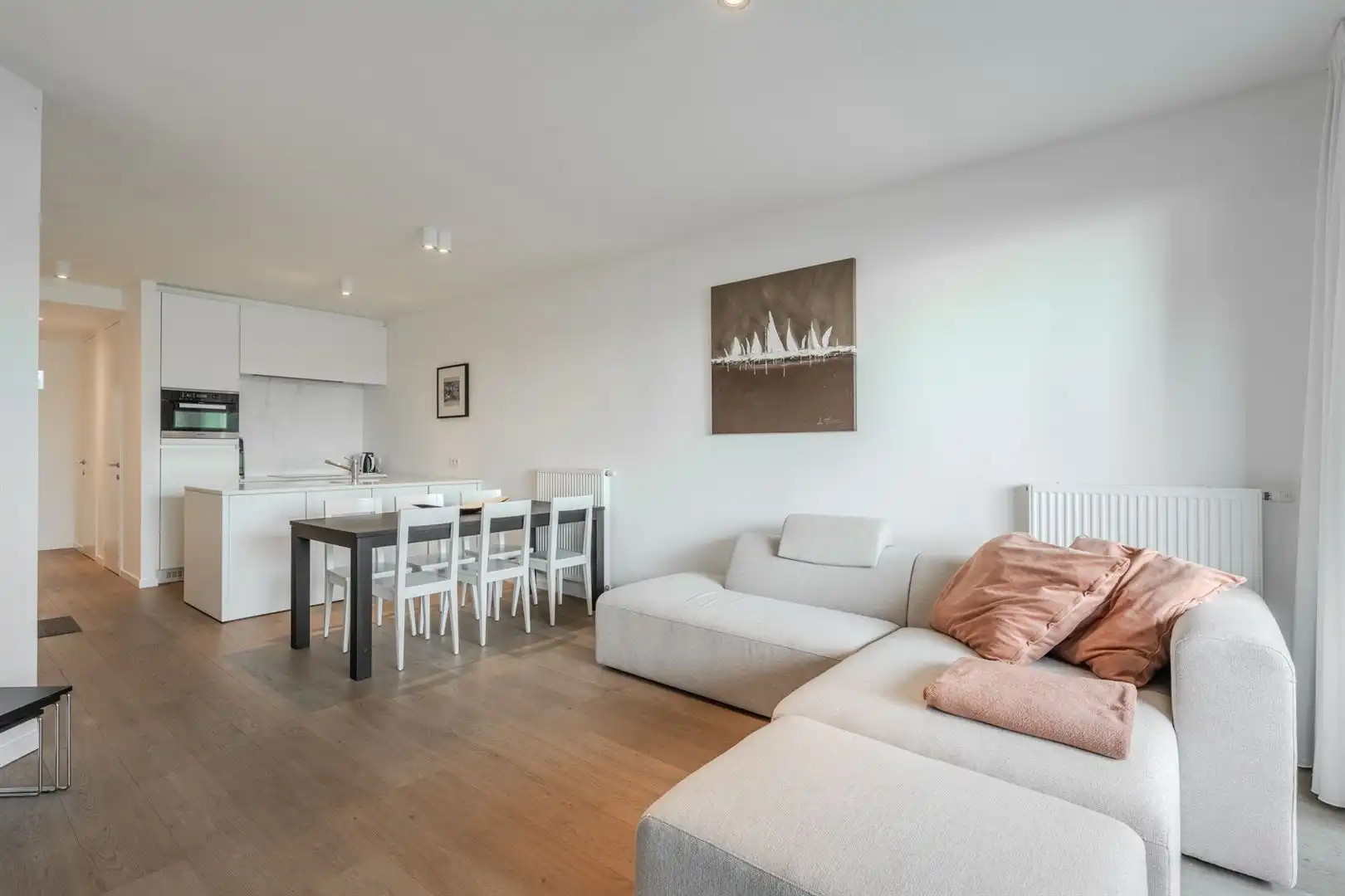 Prachtig gelegen gelijkvloers appartement met 2 slaapkamers foto {{pictureIndex}}