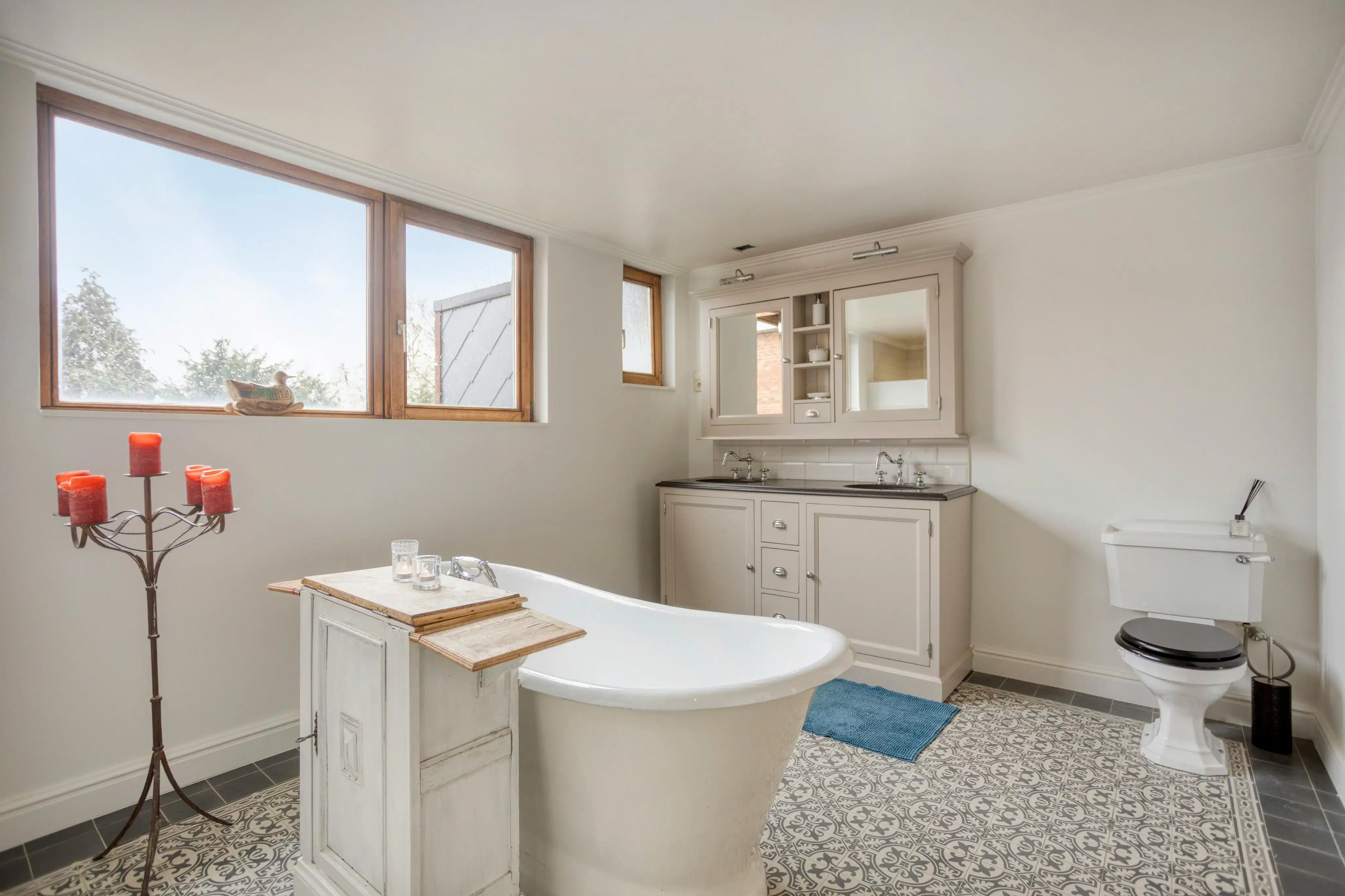 Karaktervolle woning met 6 slaapkamers te koop in Kontich foto 27