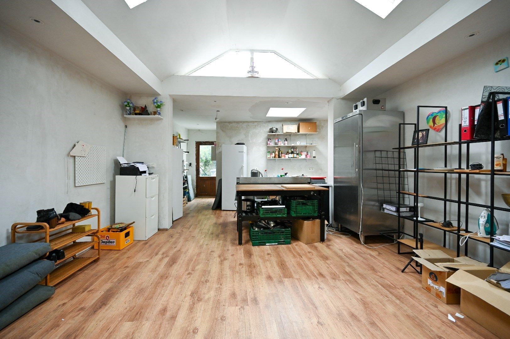 Handelshuis met afzonderlijke woonst op commerciële toplocatie foto 10