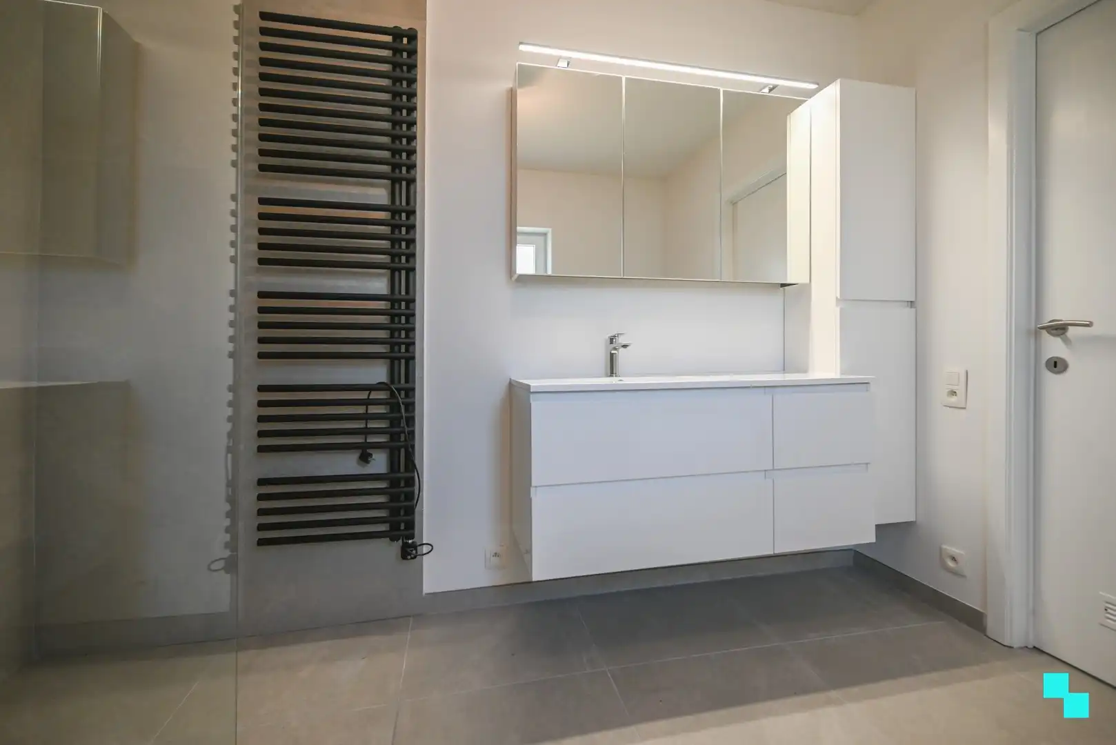 Gerenoveerde vrijstaande woning in een rustige omgeving foto 24