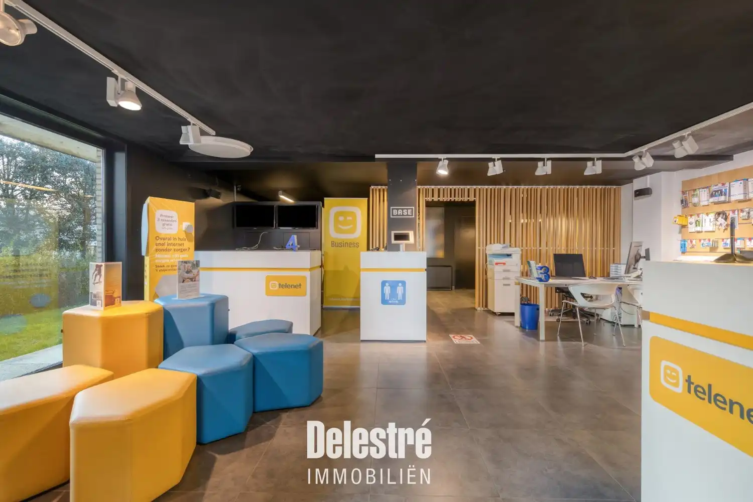 Commerciële topligging (TELENET) met woonst (vakantieapp.) op de Albert I Laan – Residentie Mirhras foto 5
