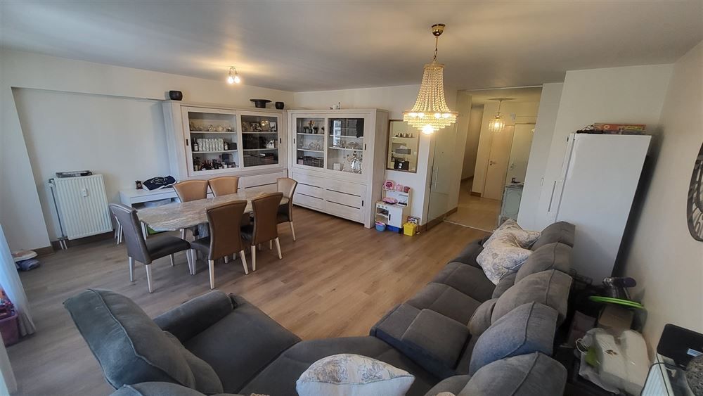 Ruim appartement met terras | Stadspark foto 5