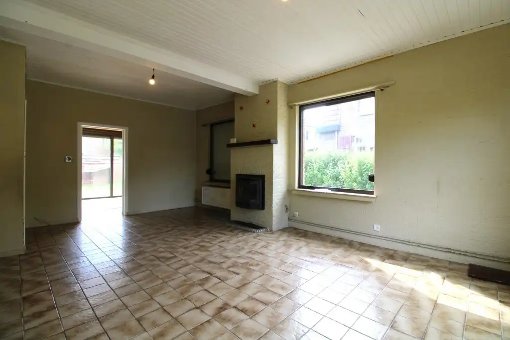 Zeer mooie halfopen woning met garage op gunstige ligging foto 17