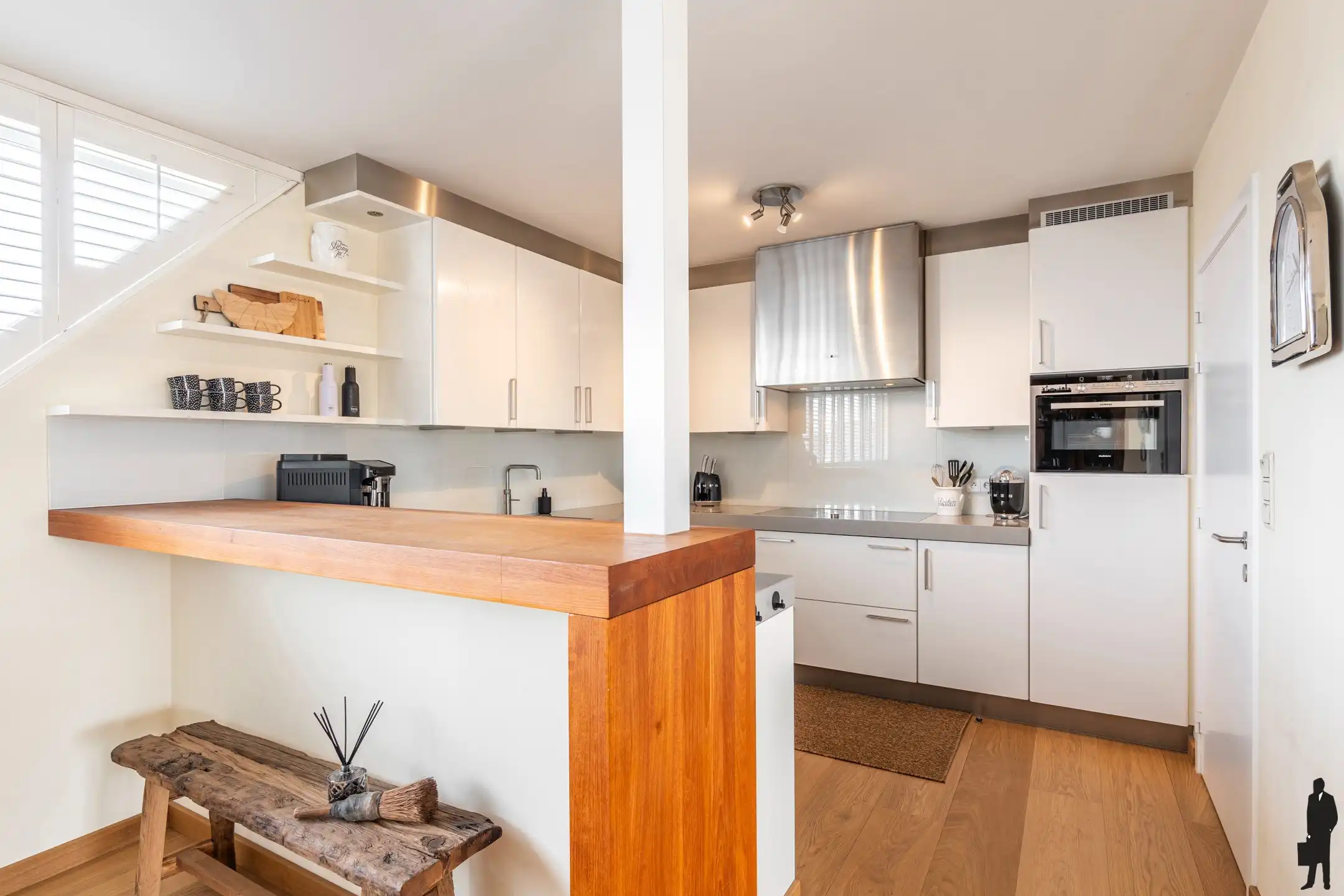 Ruim, lichtrijke penthouse met terras van ca. 55m² te Minderhout foto 8