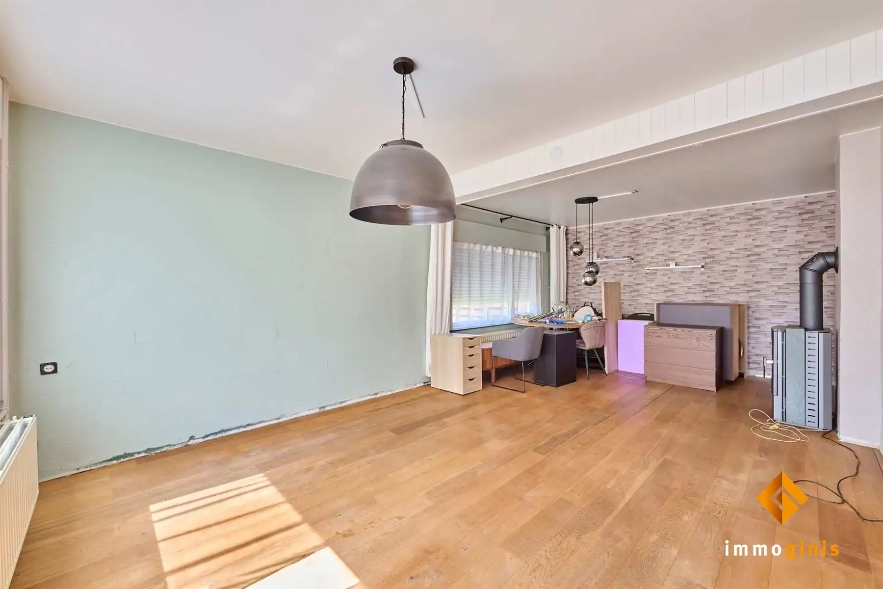 Charmante woning met 3 slaapkamers op een ruim en groen perceel van 17 are in een rustige buurt.   foto 6