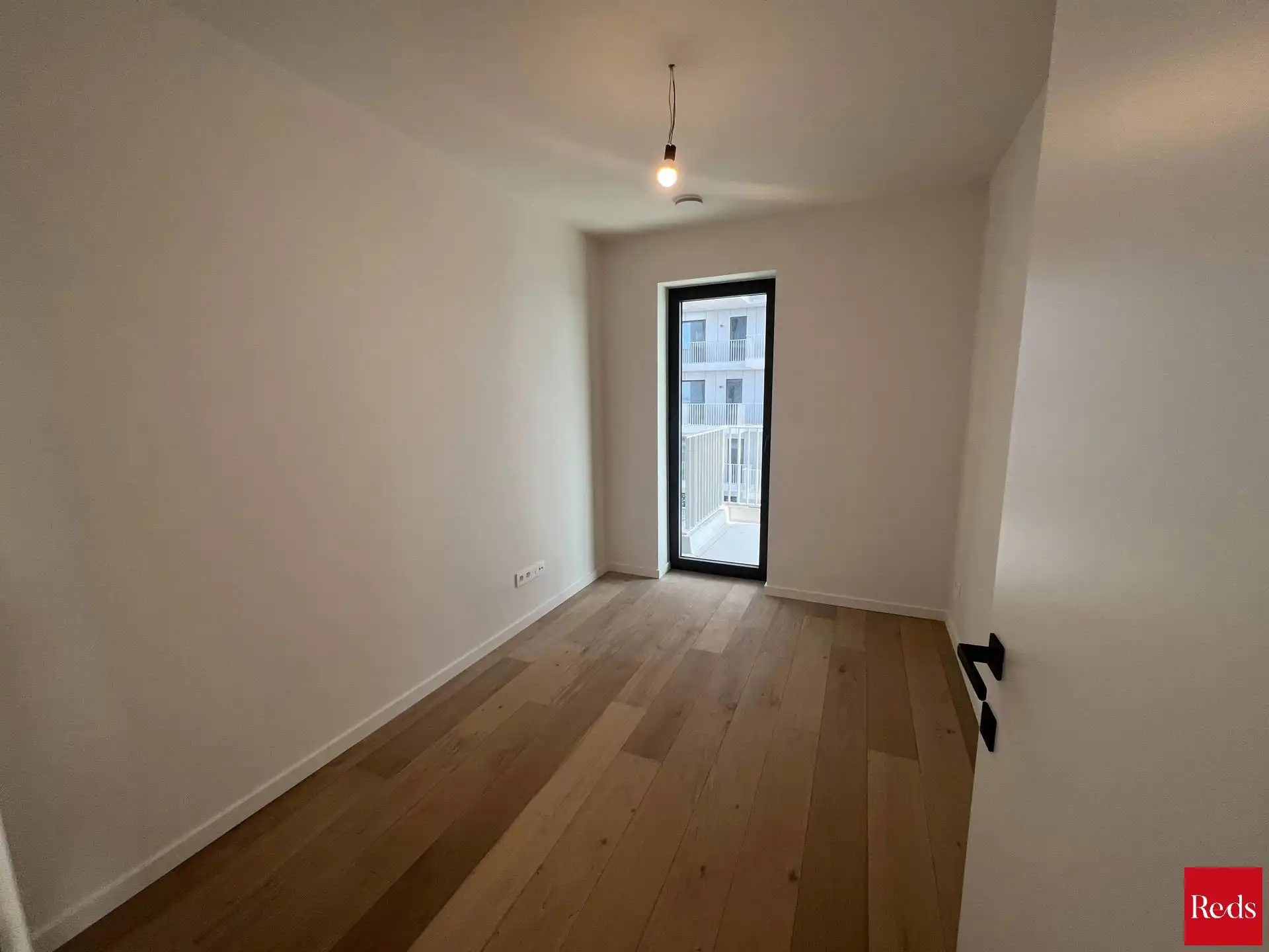 2-slaapkamer appartement met ruim terras en parking foto 6