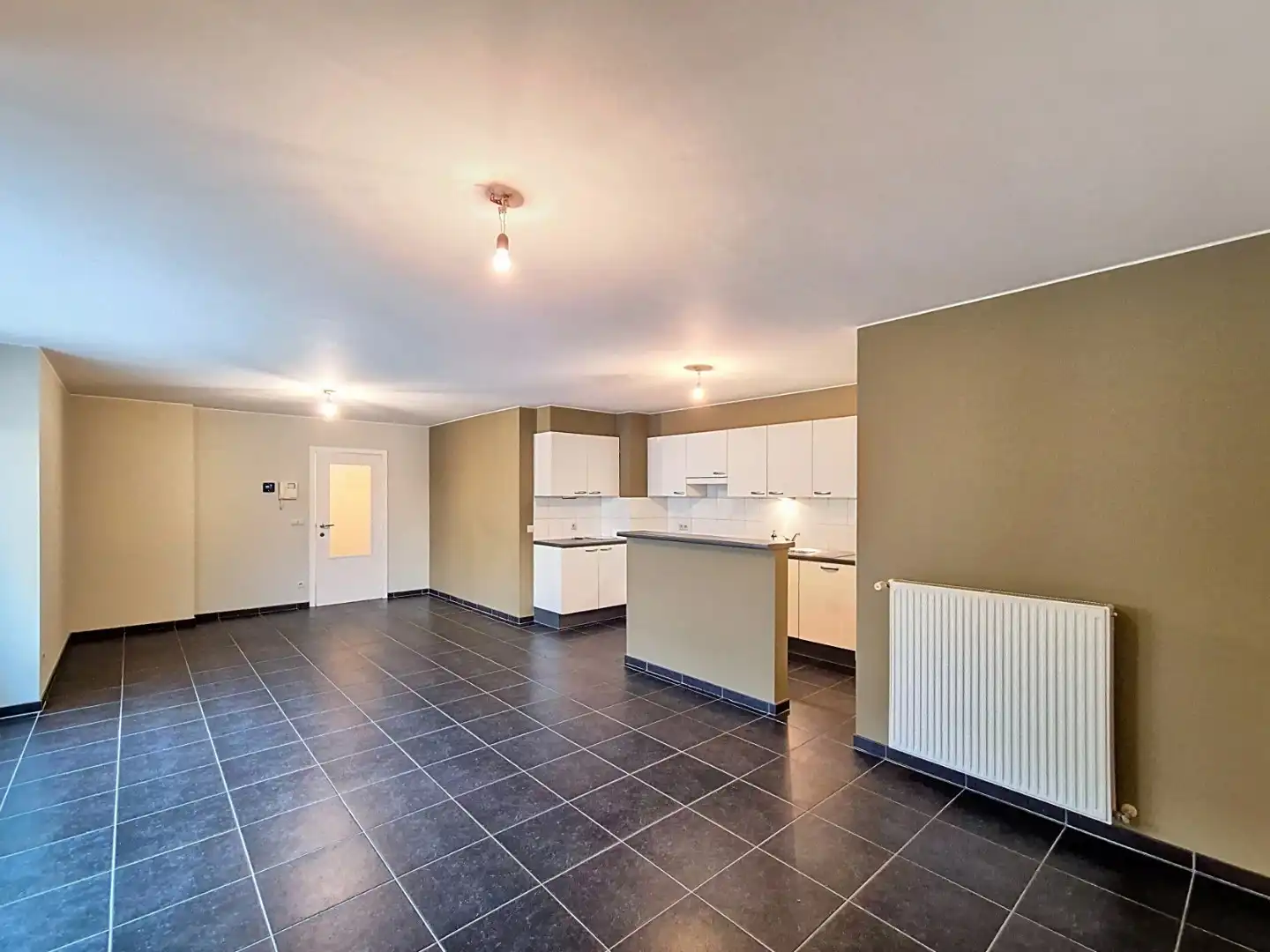 Appartement met 2 slpks en garage foto 4