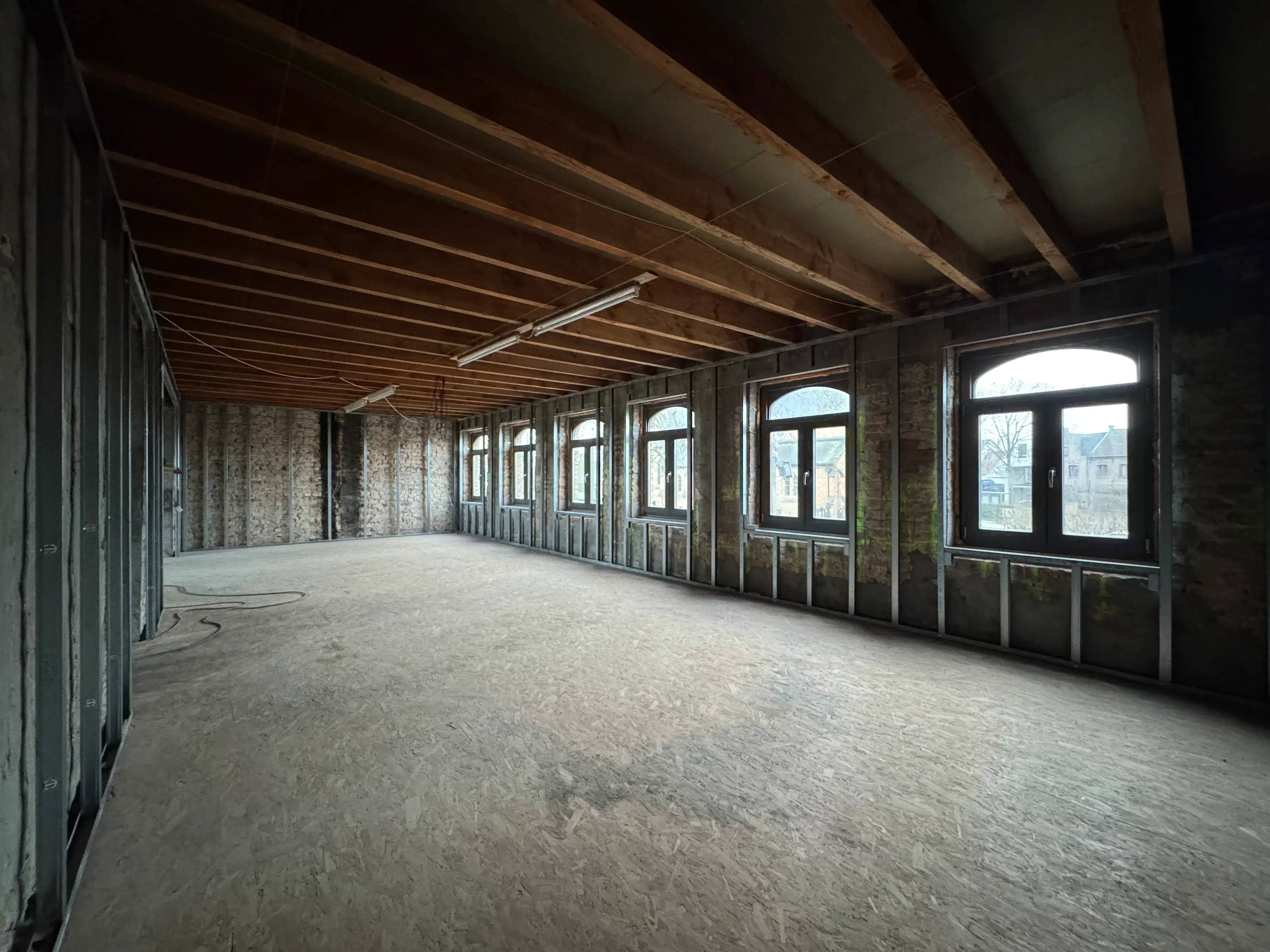 Karaktervolle dorpswoning met veel potentieel foto 19