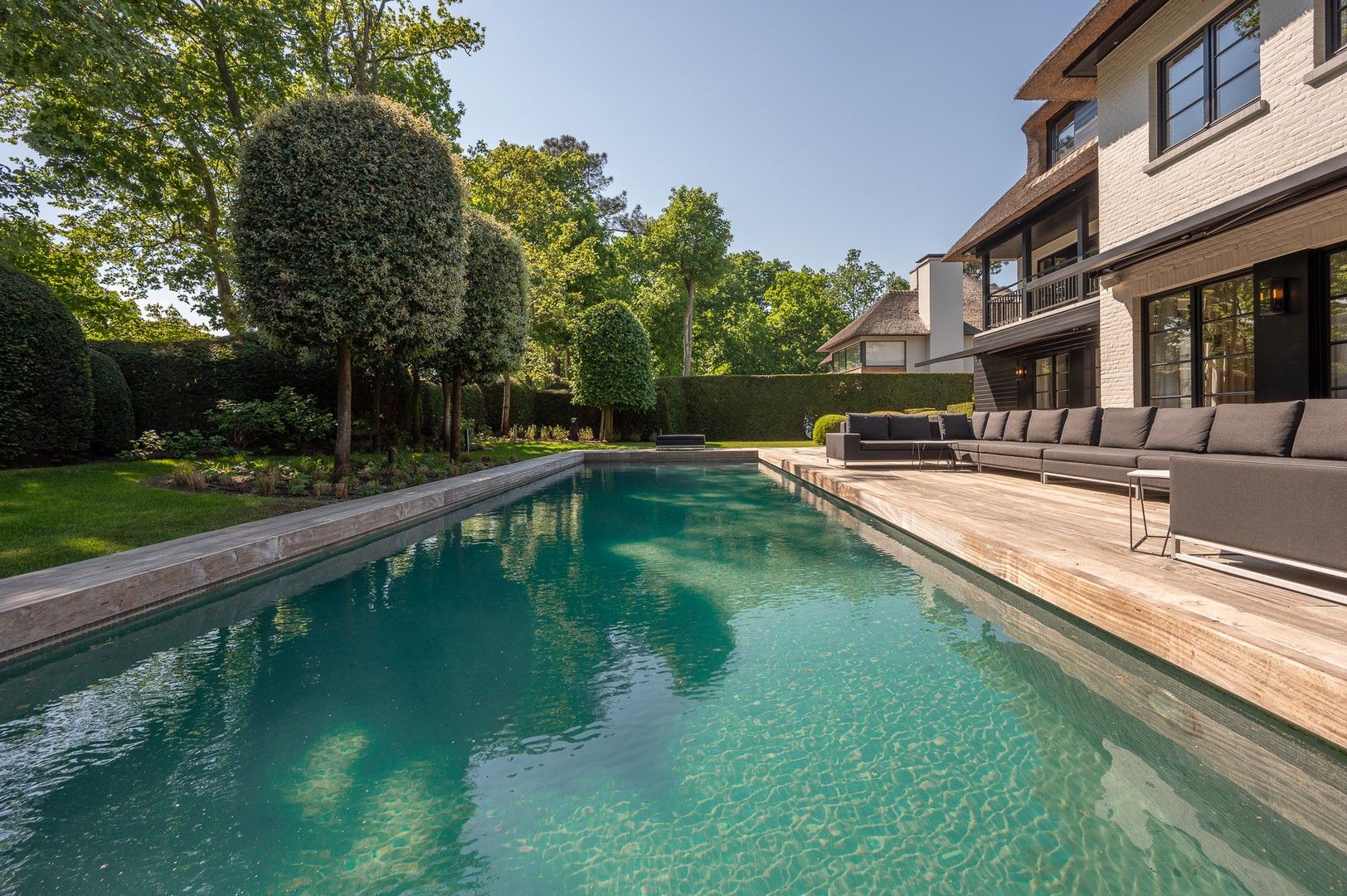 Prachtige luxueuze villa met zwembad op een topligging in het Zoute. foto 3