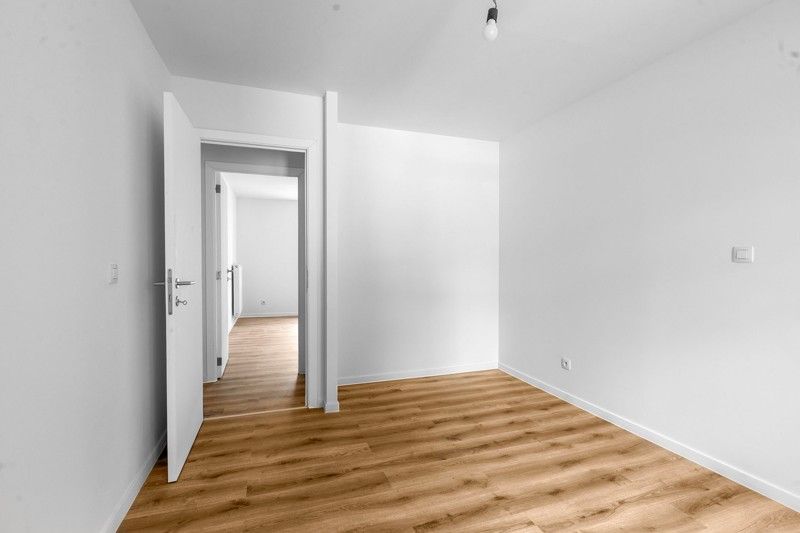 Volledig gerenoveerde woning met 3 slaapkamers, tuin, terras en parkeerplaats TE KOOP in Beveren-Leie! foto 13