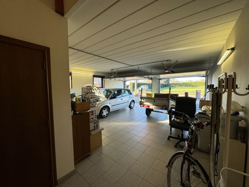 Riante hoeve op zonnig perceel 1530m²! foto 15