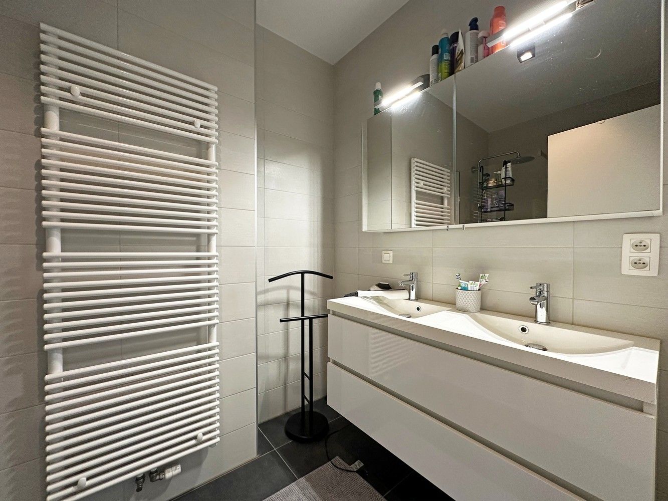 Recent, instapklaar appartement te huur in Wommelgem foto 5