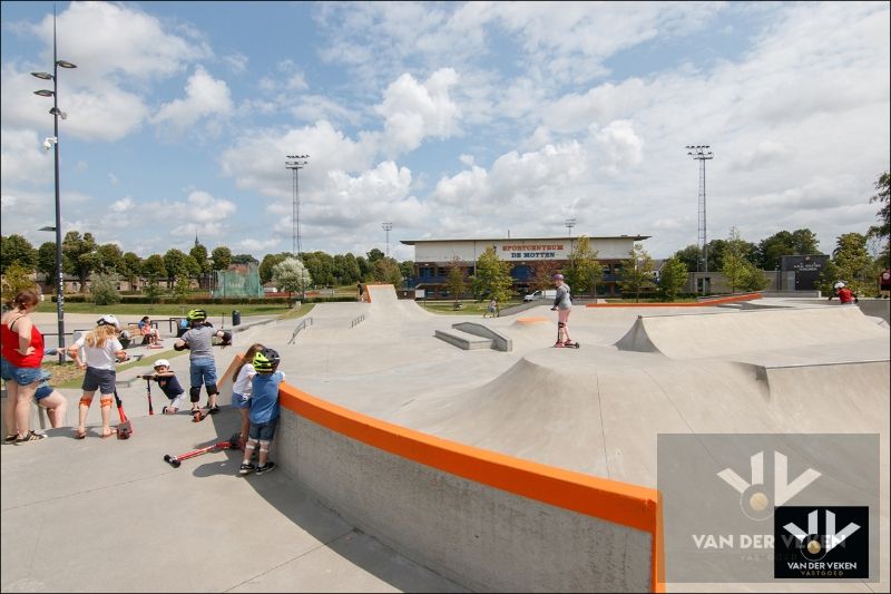 Prachtige woning met 4 slaapkamers. foto 26