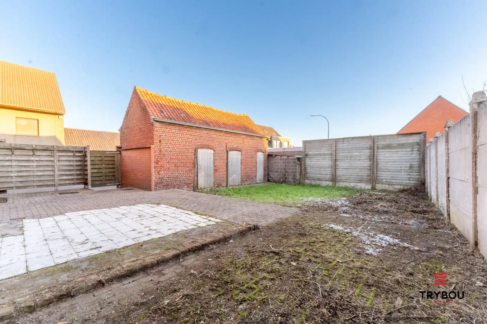 Ruime hoekwoning met tuin te Houthulst foto 3