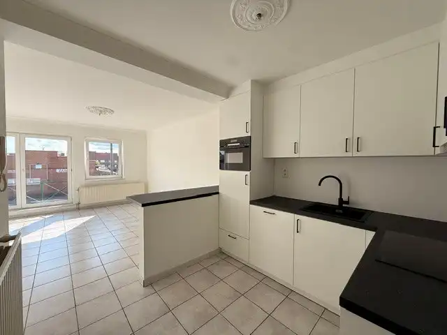 Prachtig appartement met 2 slaapkamers, terras en garage in het centrum van Dilsen foto 5