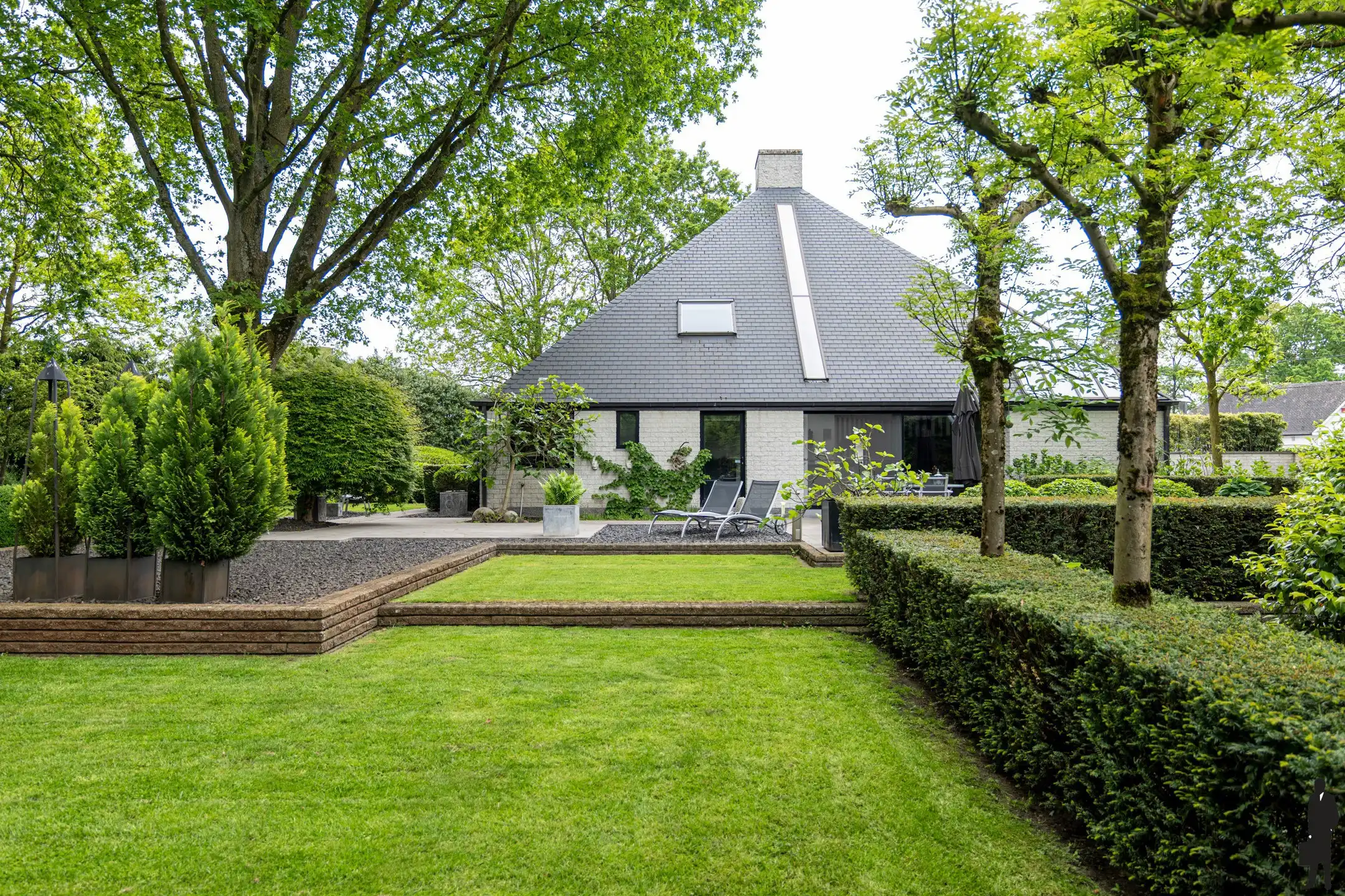 Unieke architectenvilla op 2.110m² nabij Nederlandse grens foto 2