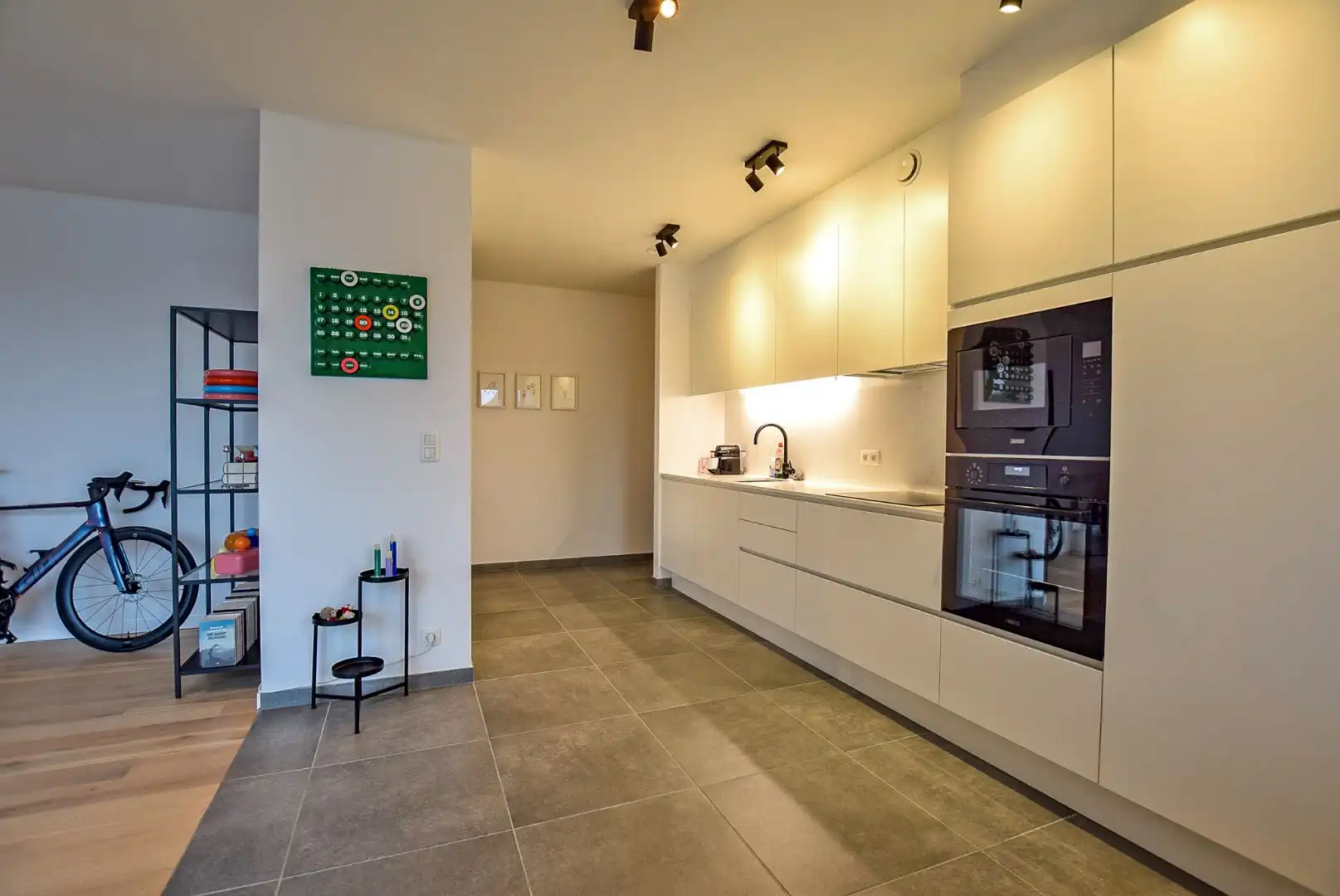 Recent dakappartement met 2 slaapkamers te Oostduinkerke.  foto 9