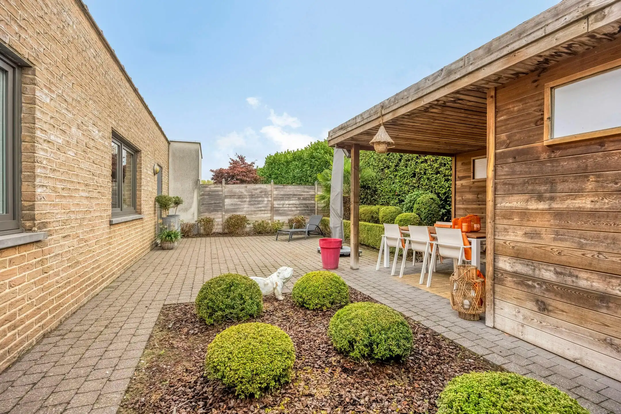 Unieke opbrengsteigendom op toplocatie in Zomergem foto 16