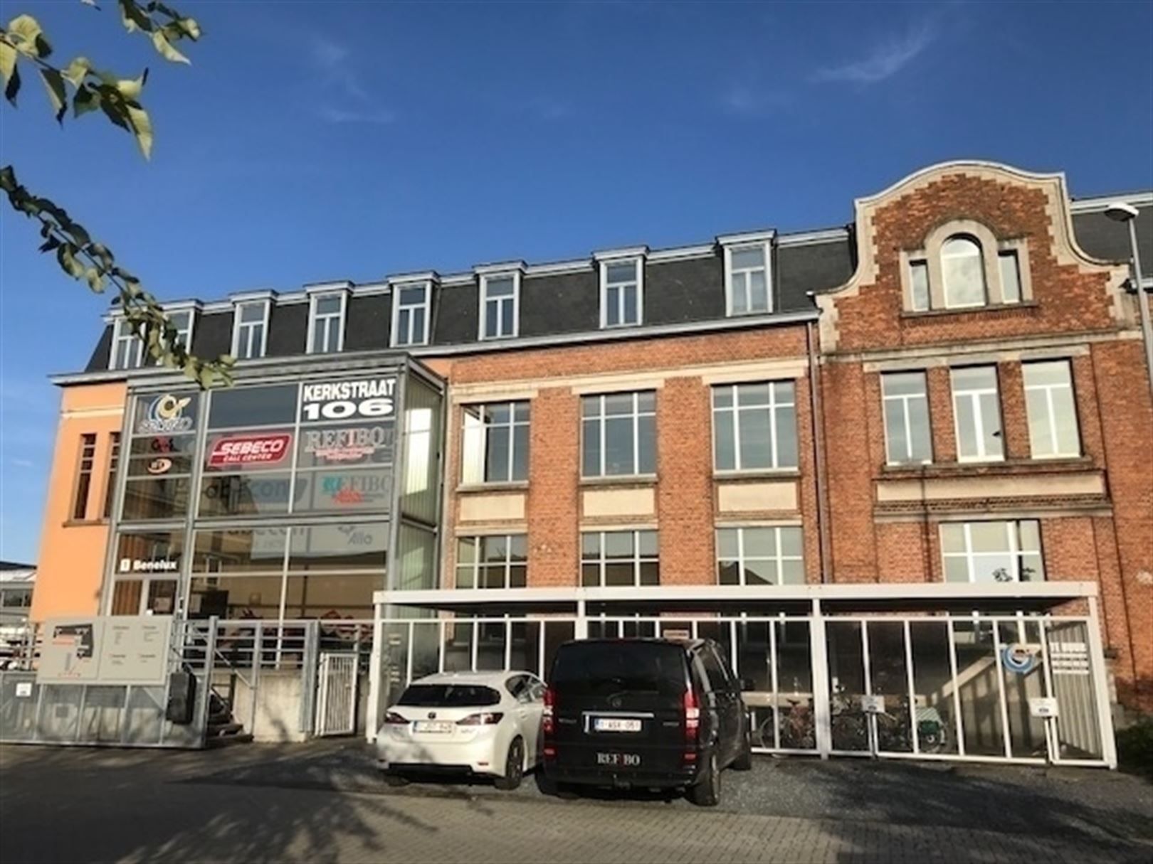 Kantoren in oud fabriekspand van 24m² tot 521m² foto {{pictureIndex}}