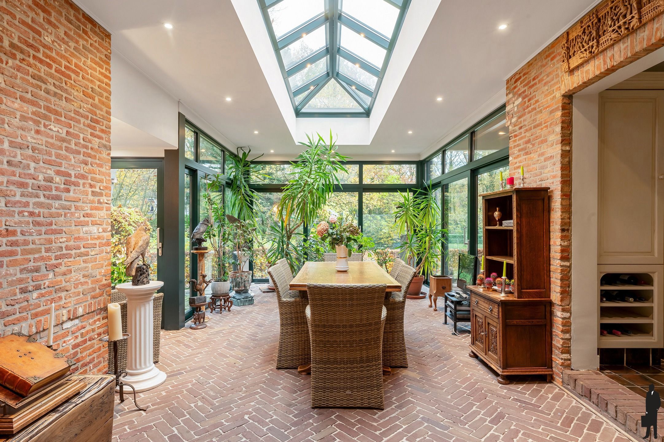 Op absolute toplocatie gelegen villa! foto 10