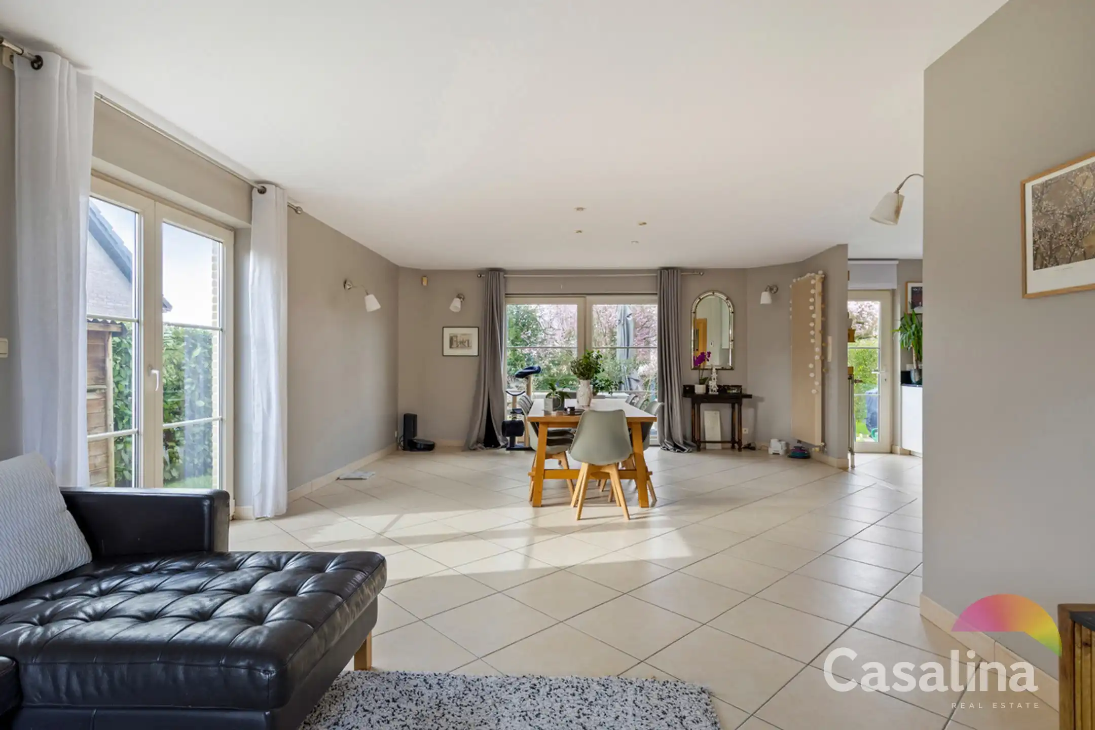 Moderne eengezienswoning  foto 3