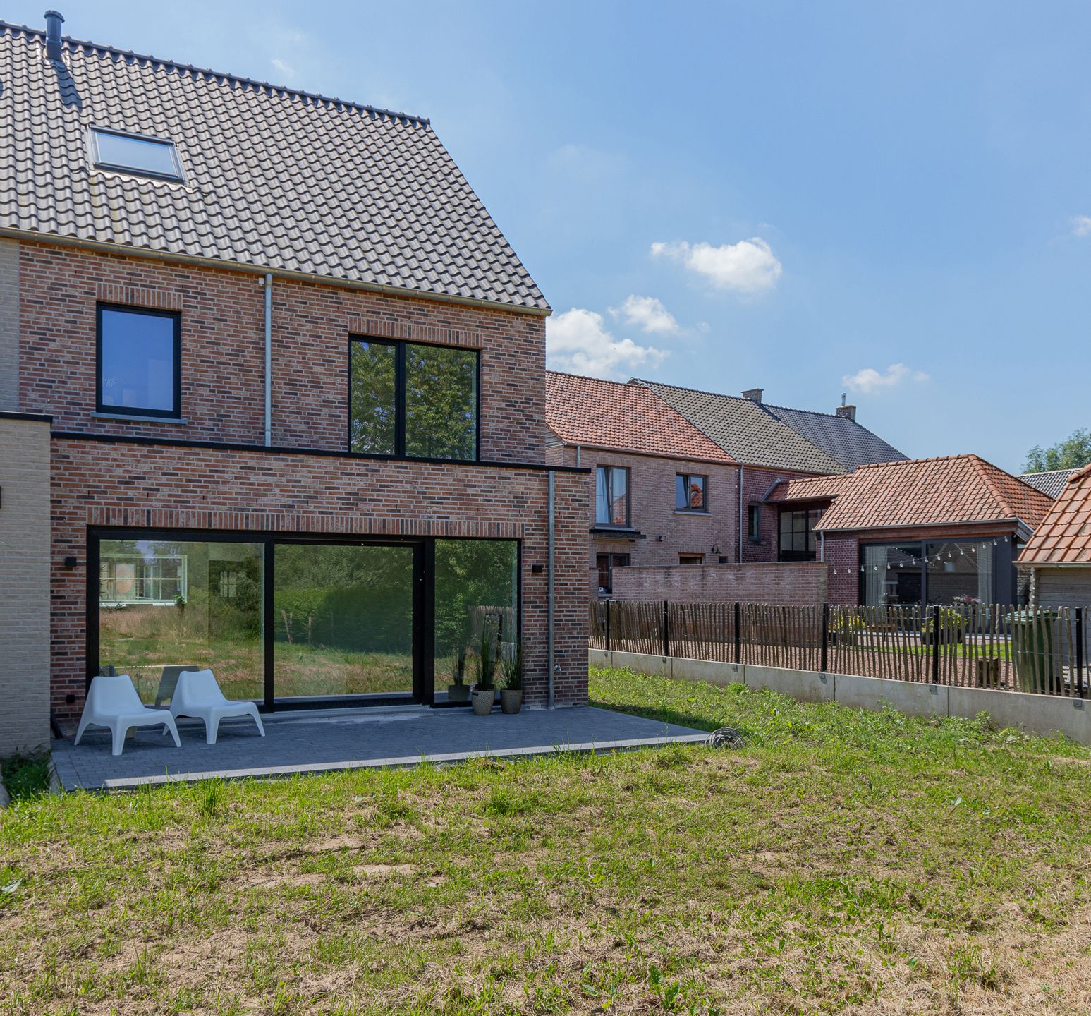 BAMBRUGGE - Nieuwbouwwoning met 4 slpk , tuin en weide! foto 25