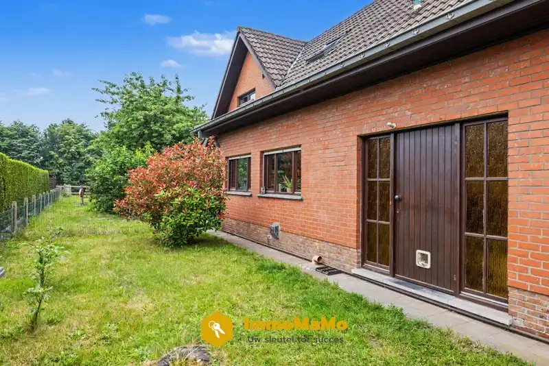 VERKOCHT - VILLA MET 4 SLAAPKAMERS EN TUIN&WEIDE (3314m²) EN 3 PAARDENSTALLEN foto 5